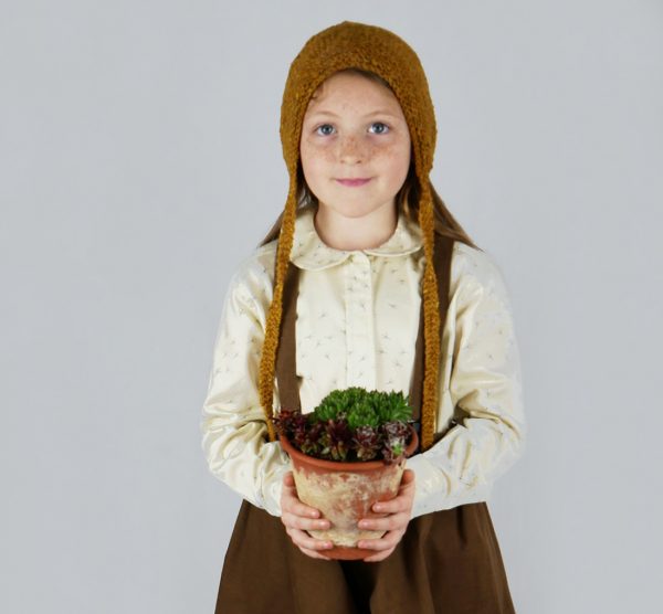 peter pan collar blouse