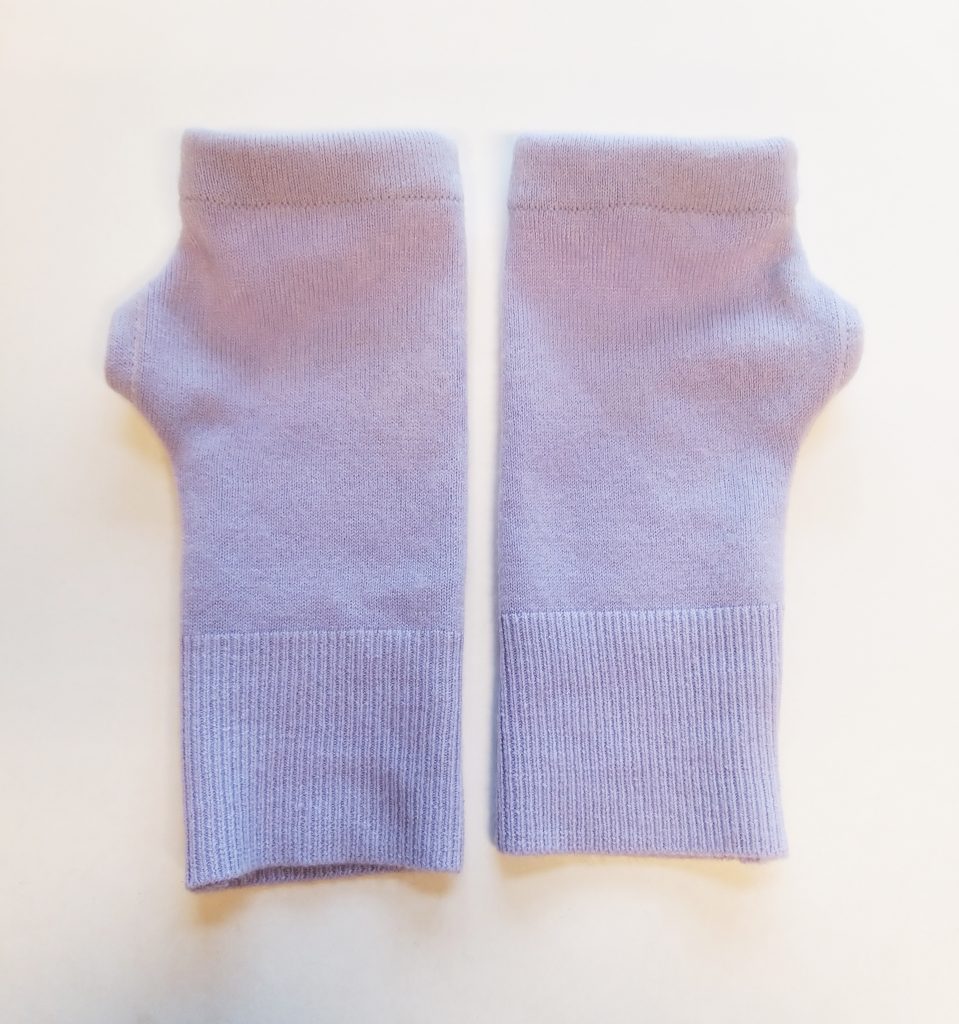 free fingerless gloves sewing pattern