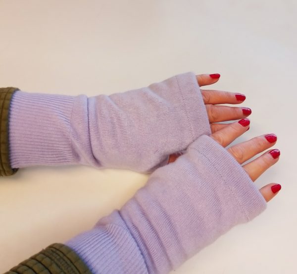 fingerless gloves