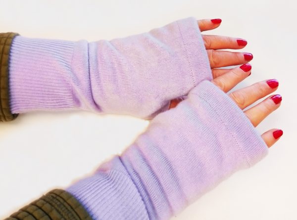 fingerless gloves