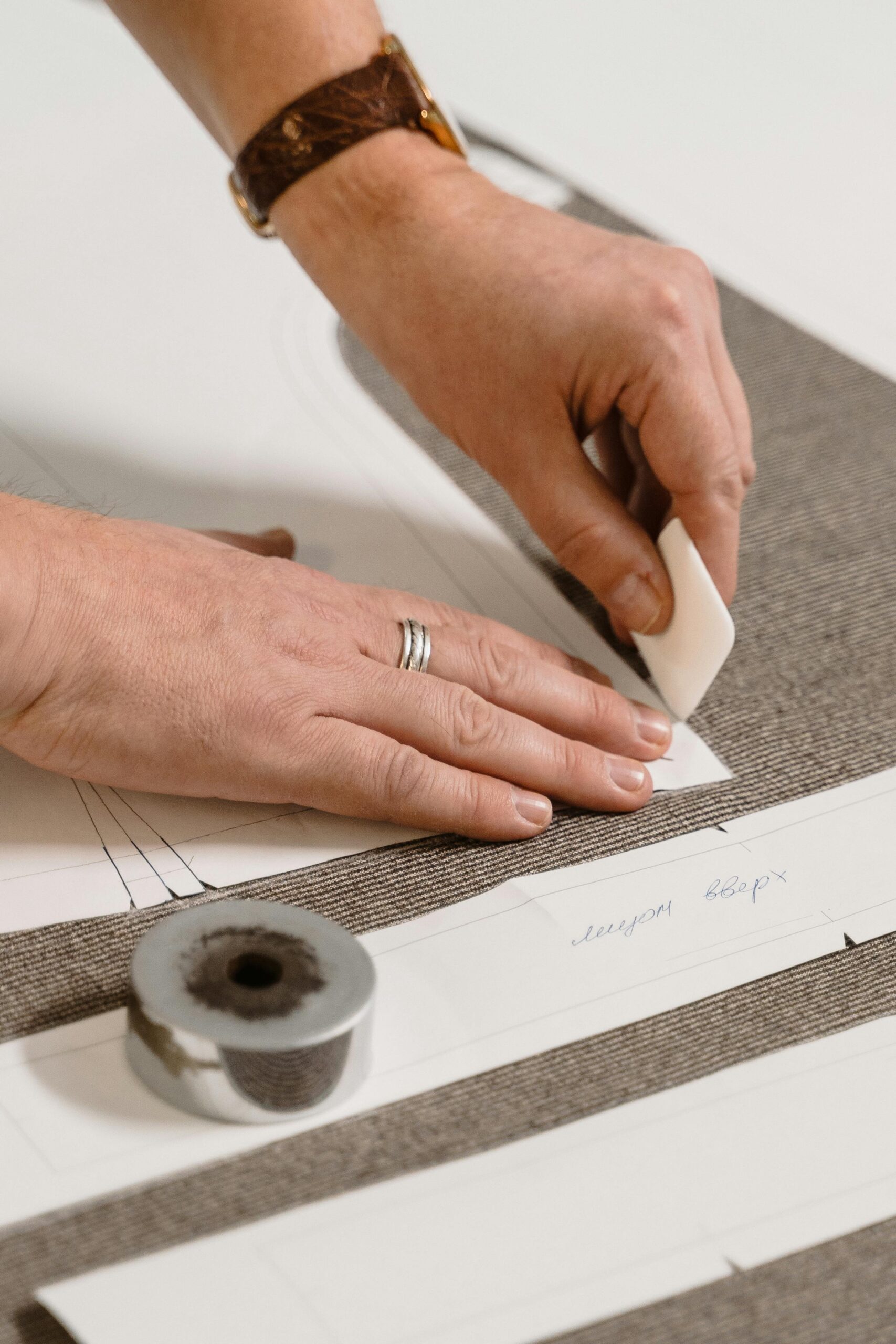 8 top tips for dressmakers - the cutting out stage - using taylors chalk