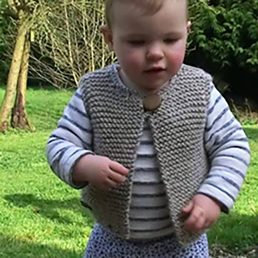 Toddlers gilet Knitting