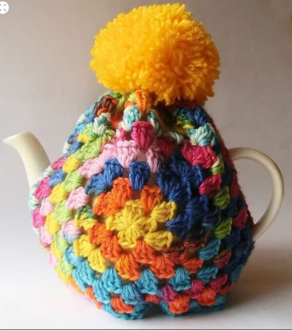 granny square Tea Cosy